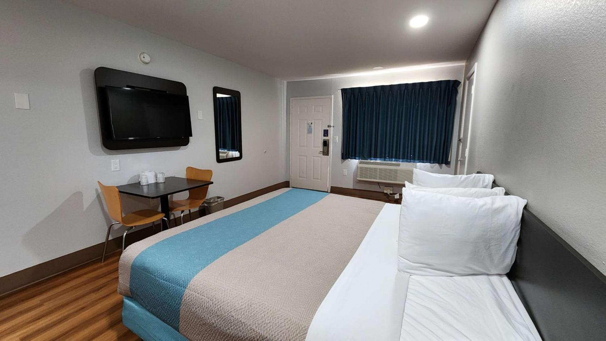 Motel 6-Webster, Tx - Houston - Nasa Lake Exteriör bild